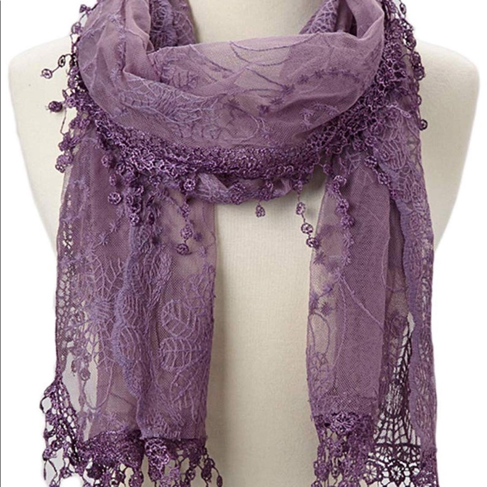Lightweight Soft Leaf Lace Fringes Scarf